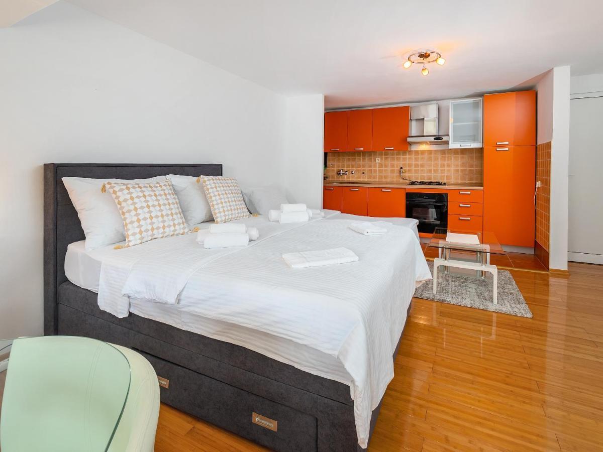 Studio Apartment "Kalina" 550 M From Sea リエカ エクステリア 写真